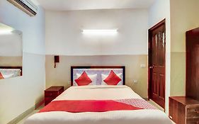 Oyo 28461 Royal Stay Inn